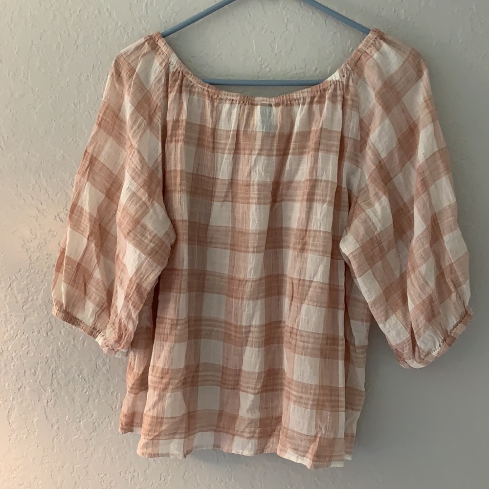 Fun blouse! Size large - Picture 3 of 3